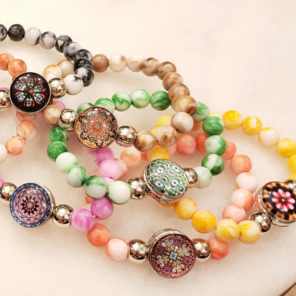 Interchangeable button beads and bracelets. - Picture 2 of 8